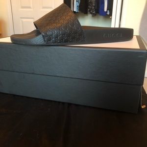 Mens Gucci slides black monogram leather sandals size 44